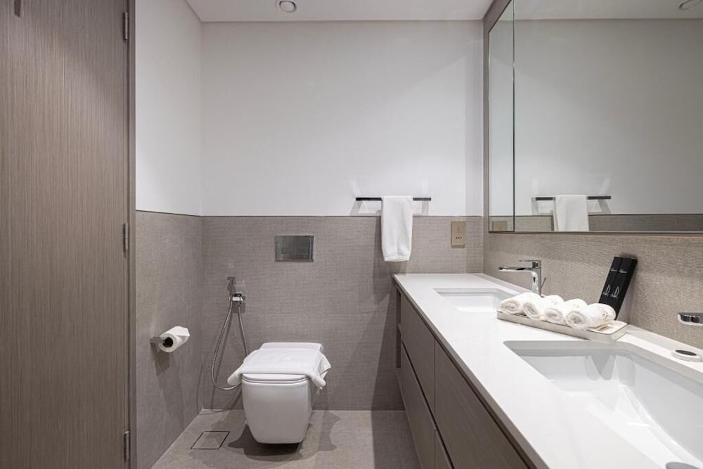 Roomszy Grande Residences Downtown Dubai