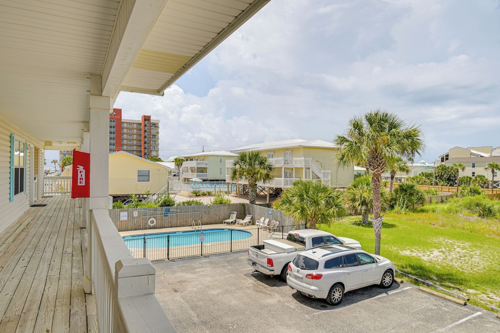 Gulf Shores Gem: Walk to Beach, 8 Mi to The Wharf! view 5
