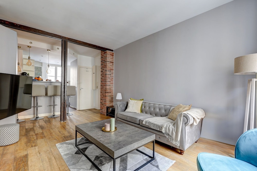 Modern Paris 2BR near Montparnasse