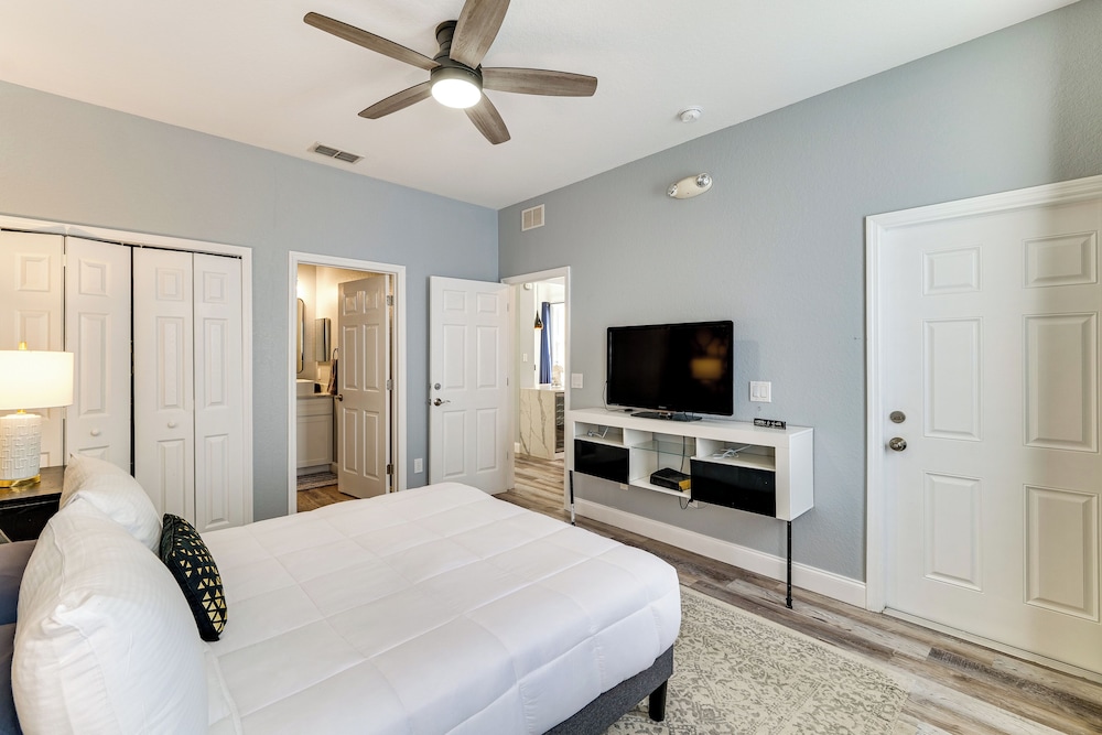 Regal Palms Gem Near Disney w/ Patio, Themed Rooms