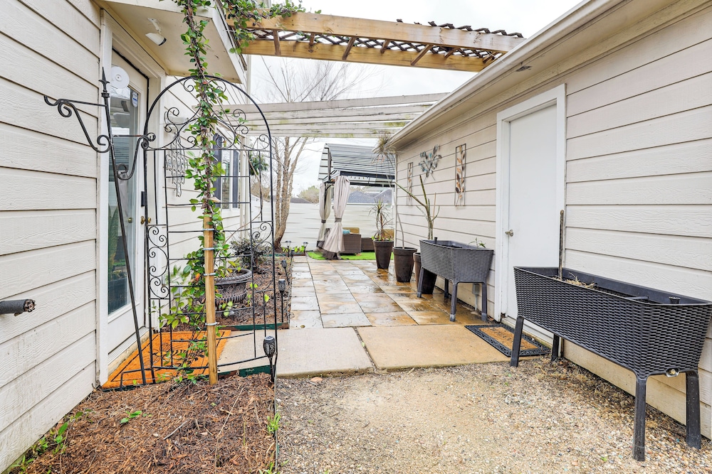 12 Mi to Energy Corridor: Family Home w/ Grill!