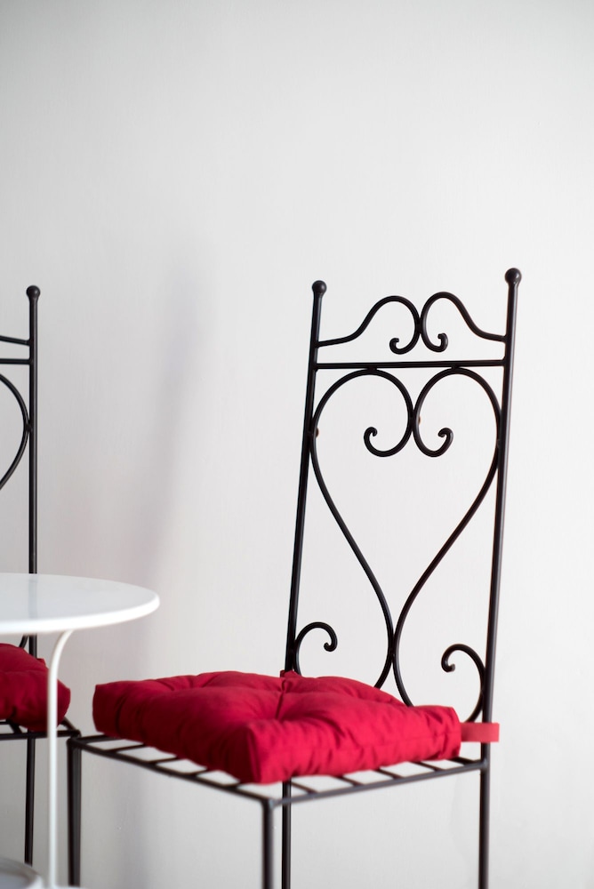 B&B 'A Livella