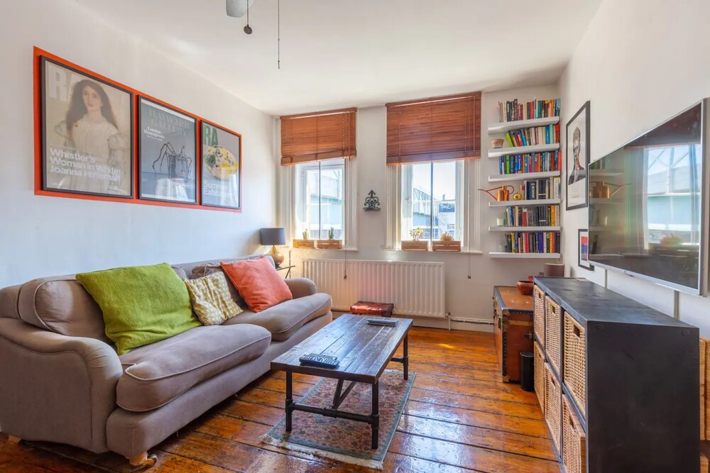 Trendy 2 Bedroom Apartment in the Heart of Brixton