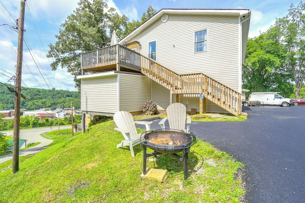 18 Mi to Red River Gorge: Beattyville Retreat