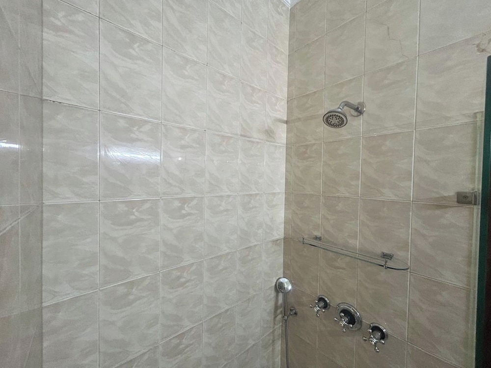 Metrolink Apartment & Suites-Green Park