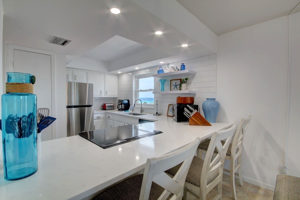560 El Matador 2 Bedroom Condo