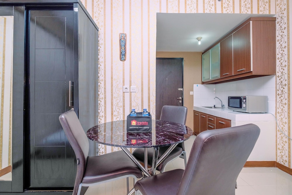 Nice And Minimalist Studio At Park View Condominium Apartment
