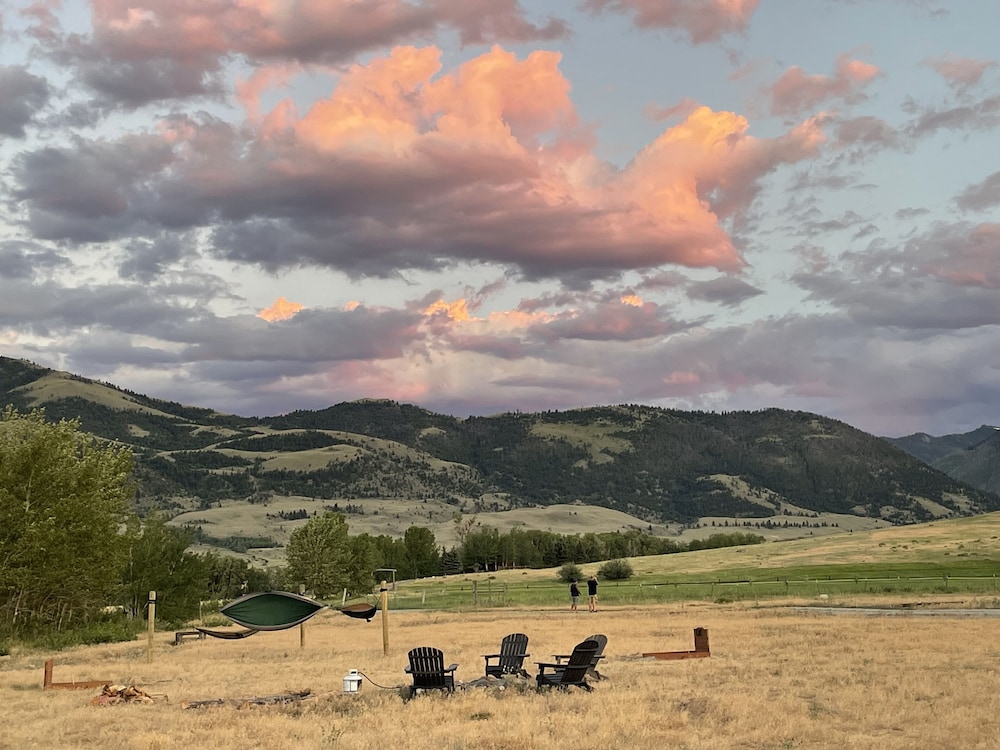 Yellowstone Dreamin Camp