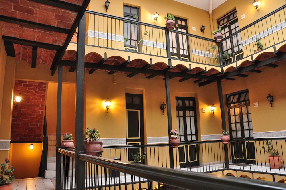 Hostal Naira