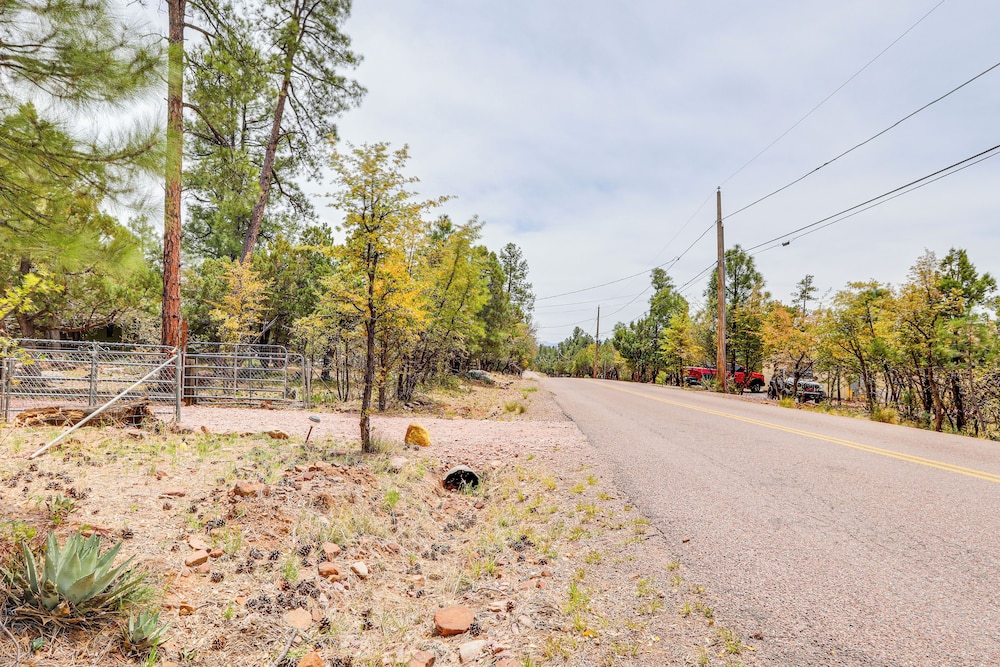 Private Hot Tub & Fire Pit: Pine Cabin Near Hiking