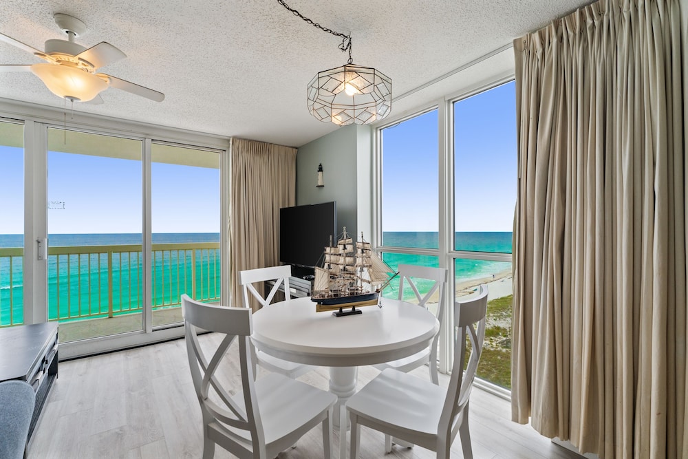 Pelican Beach Resort by Panhandle Getaways