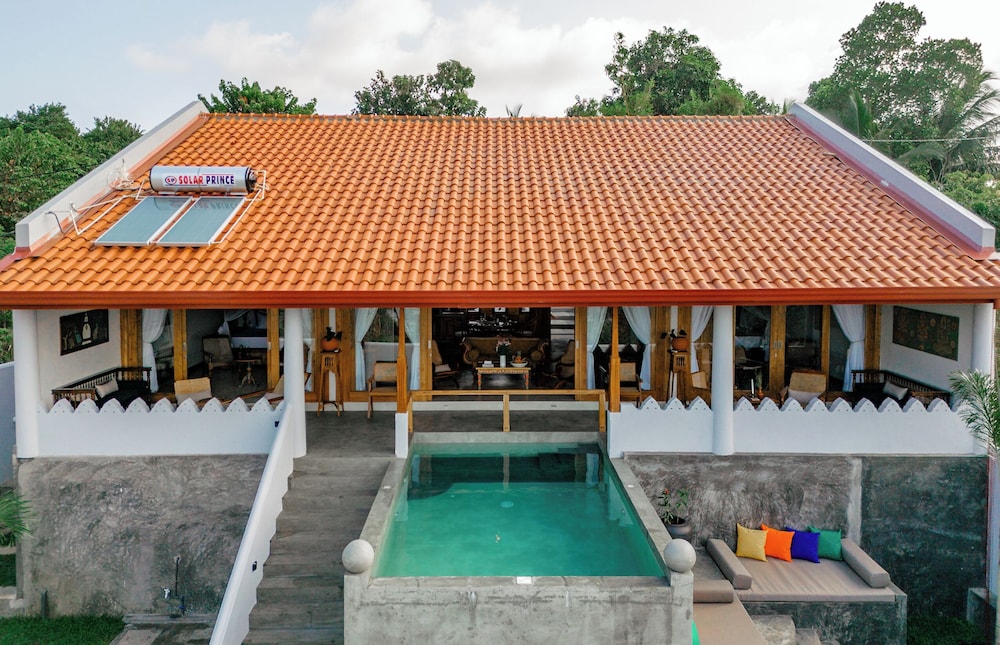Villa Monkey House