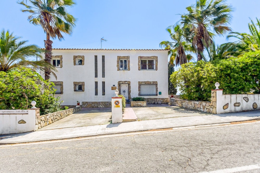 Apartment in Roses Near Canyelles Beach