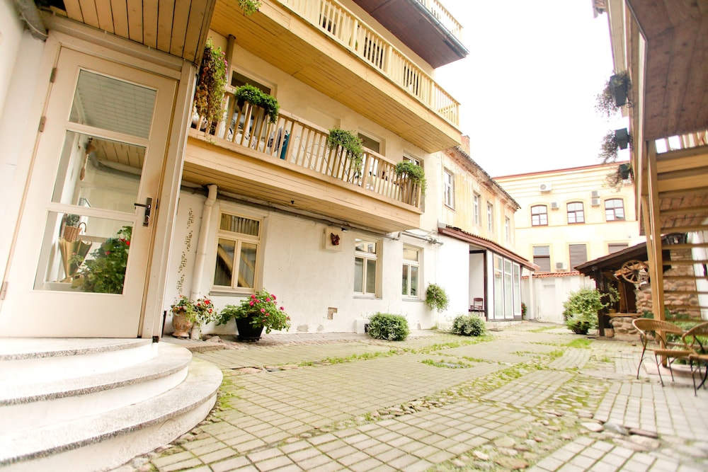 Photo 48
