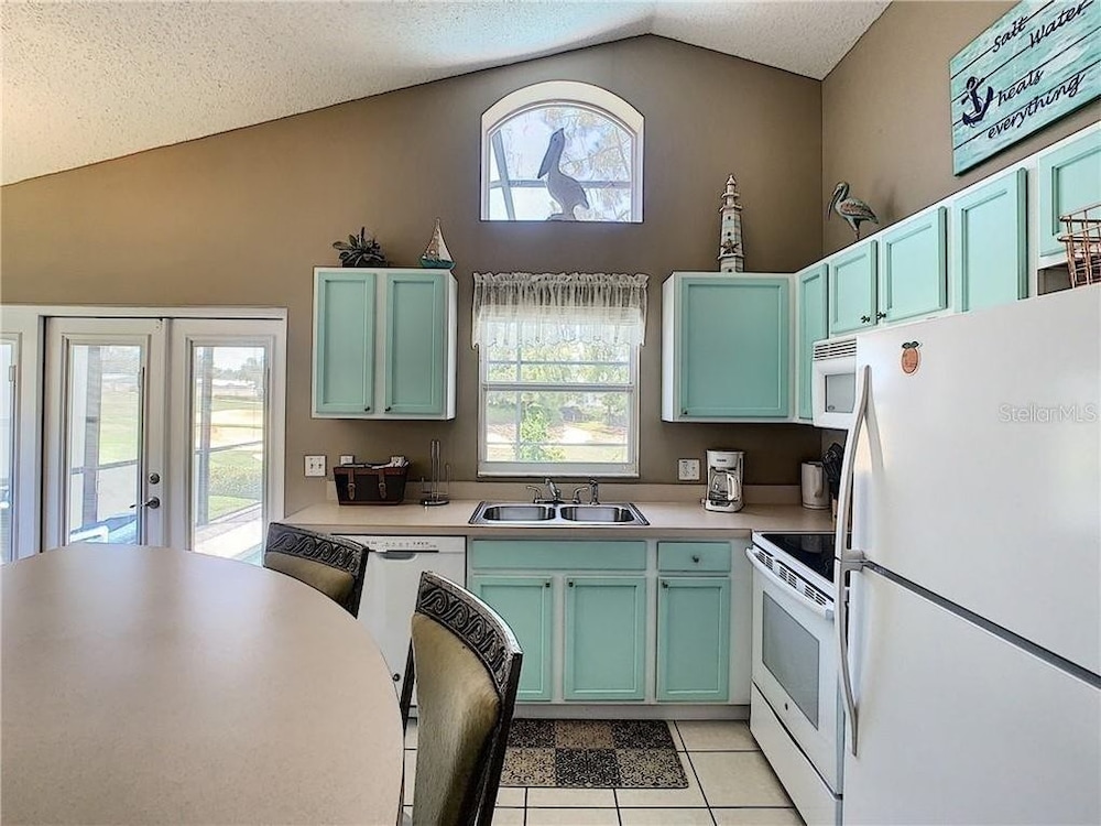Southern Dunes Beauty Golf Views! 3 Bedroom Home by RedAwning