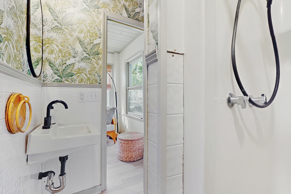 1BR Home w/ Outdoor Shower, Steps to Beach