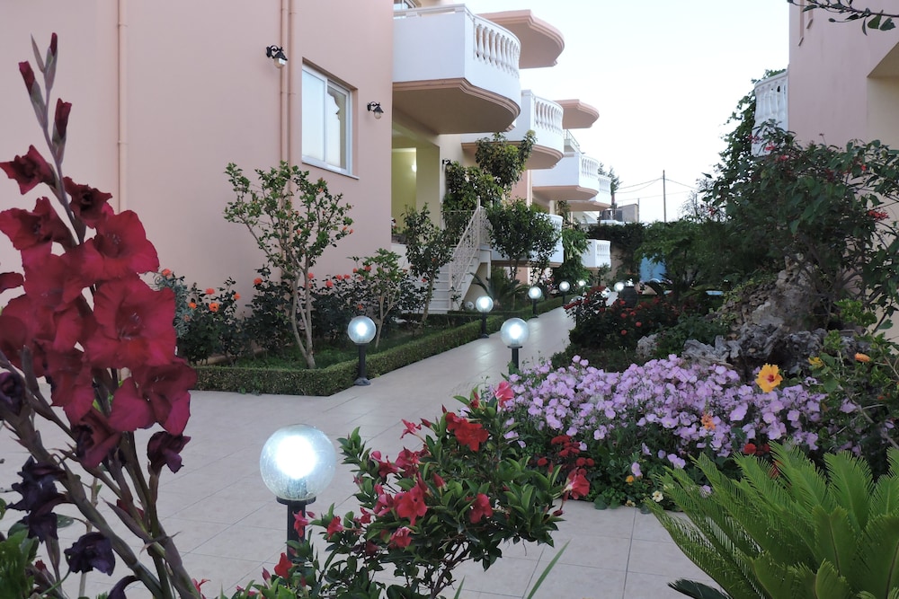 Golden Rose Suites