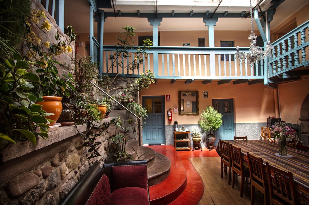 Hostal Suecia I