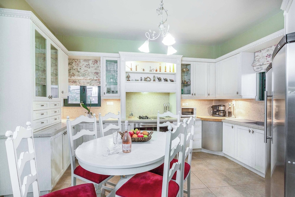 Villa Golden Crest