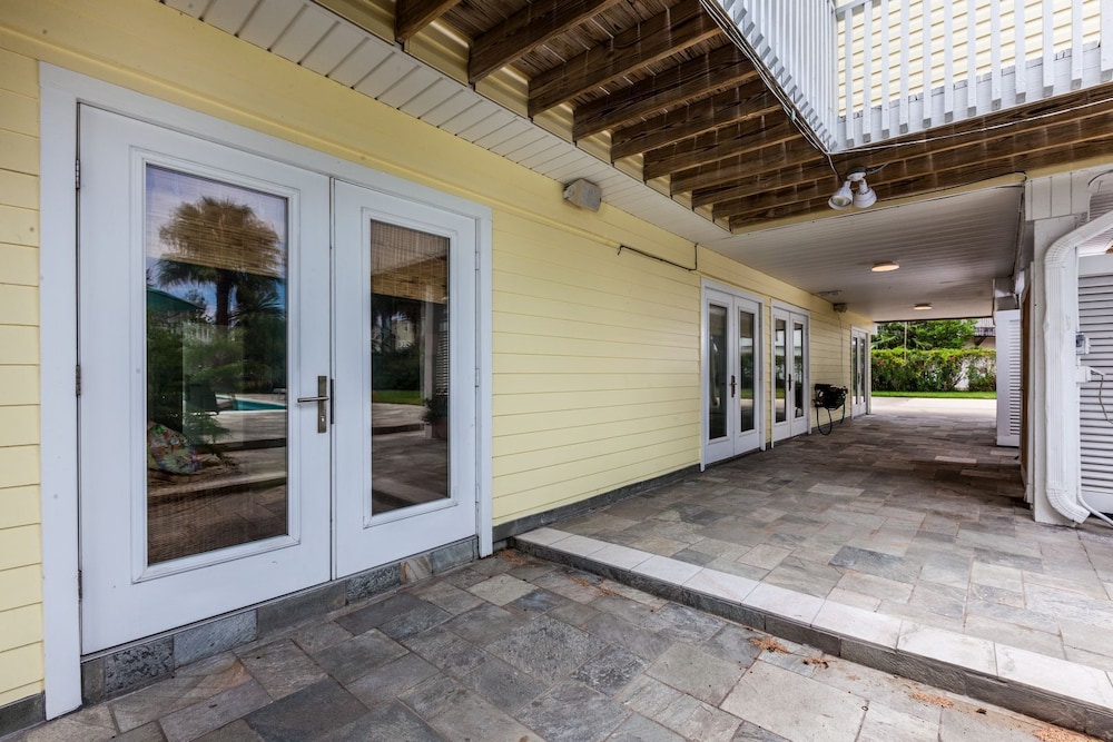 Luna Mar by Ryson Vacation Rentals