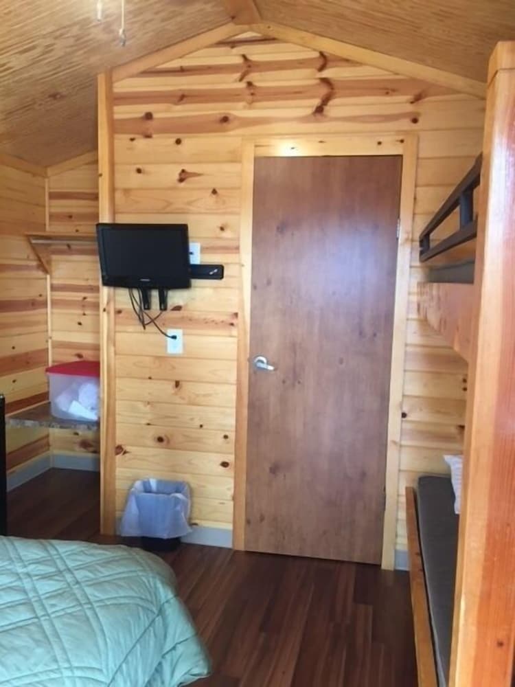 Roanoke Rapids Vacations - RV Resort At Carolina Crossroads - Property Image 4