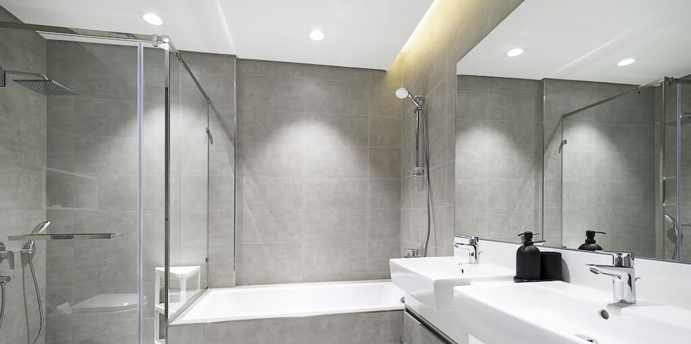 LUX Burj Khalifa Lagoon View Suite 2
