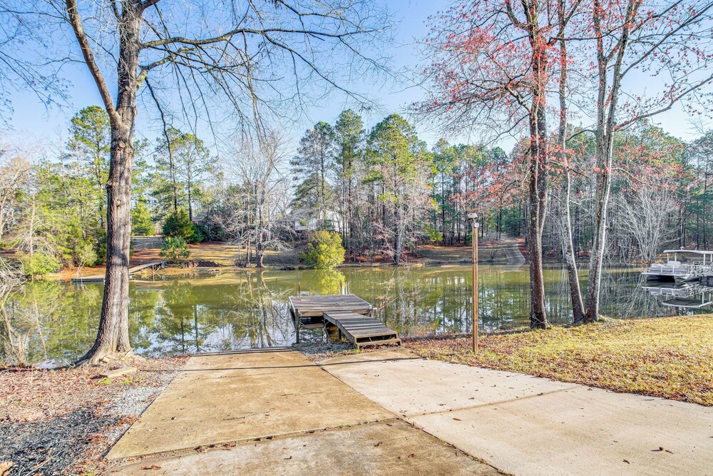 Fish On-site: Lake Murray Family Home