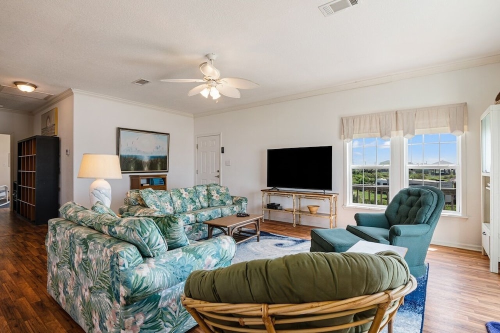Camelot 2 Bedroom Home