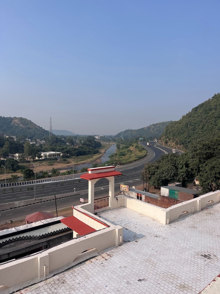 Mangal Murti Hotels Pvt. Ltd.