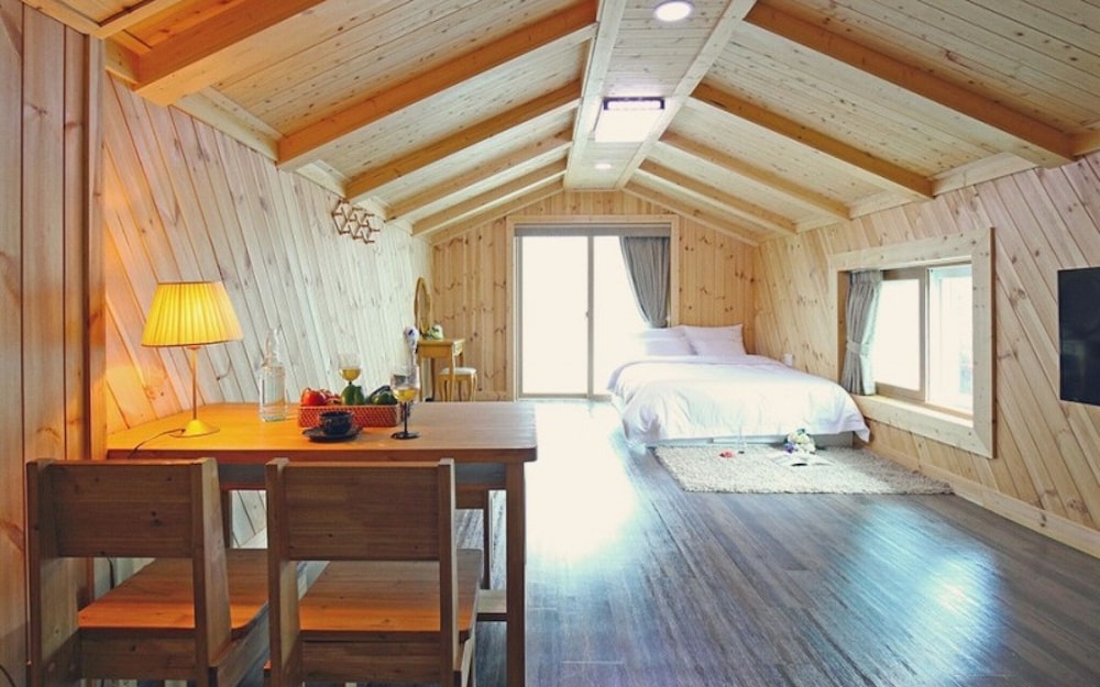 Gyeongju Gaewoolga Poolvilla view 3