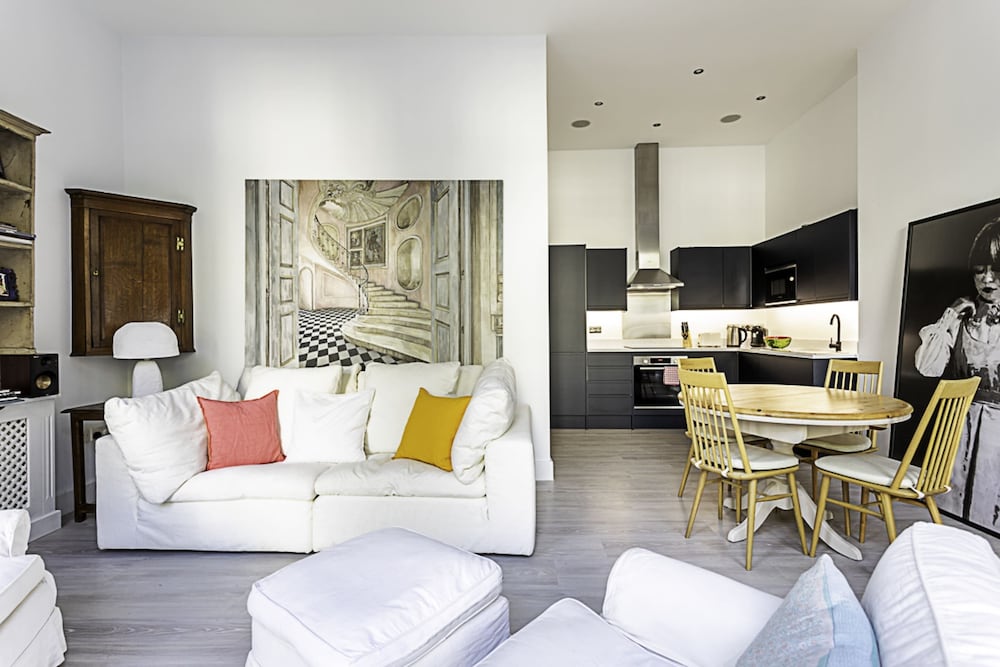 Elegant 3 bed Apartment in Earls Court