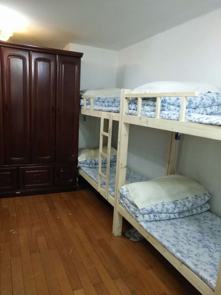 Shanghai Yuelai Guest House - Hostel
