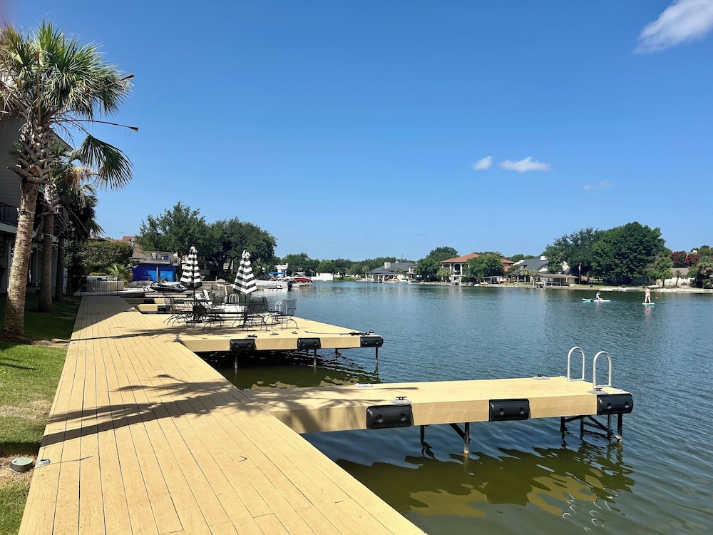Horseshoe Bay Townhome w/ Water Access! - Property Image 5