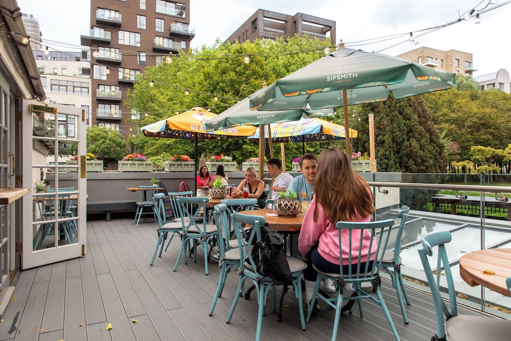 outdoor bbq area