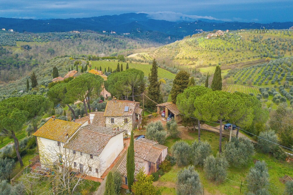 Relaxing Tuscan Country Near Florence