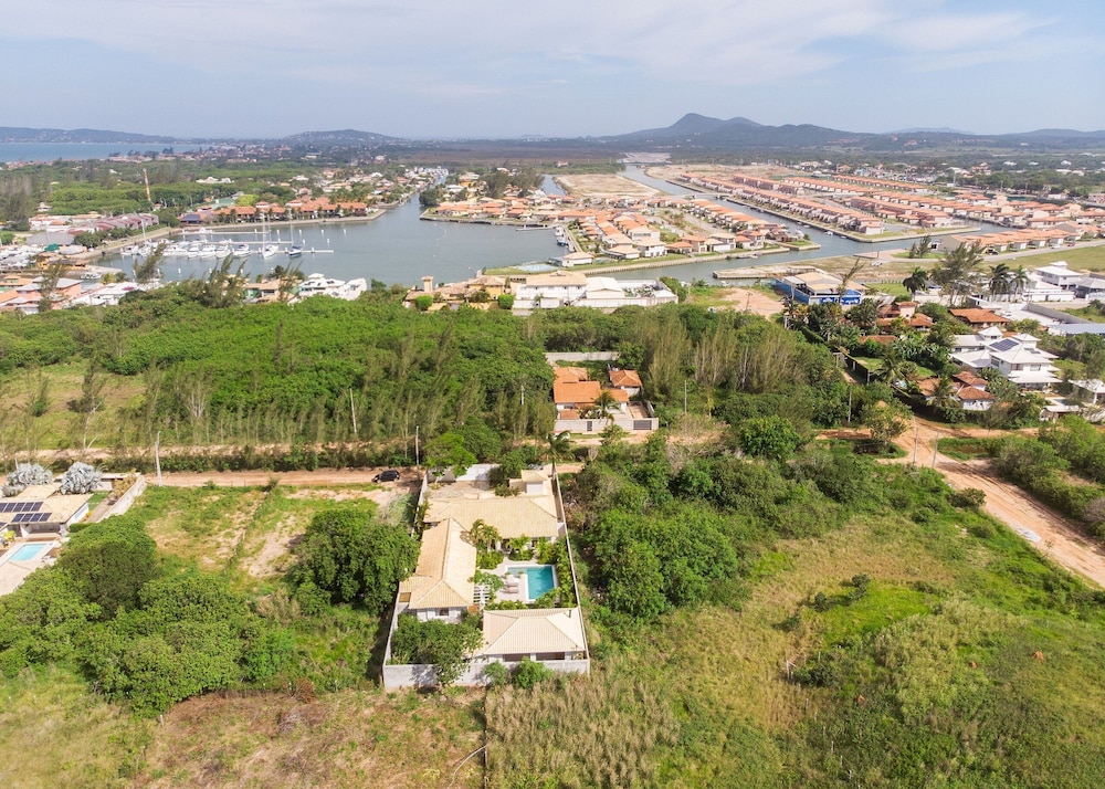 Bz76 casa 3 suítes e piscina privativa