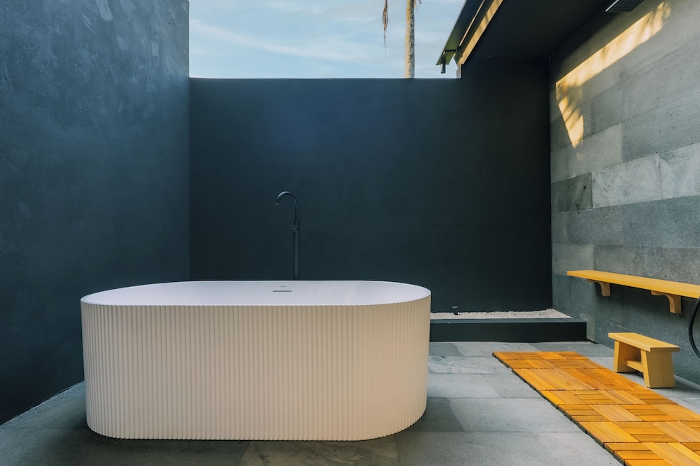 Himawari House