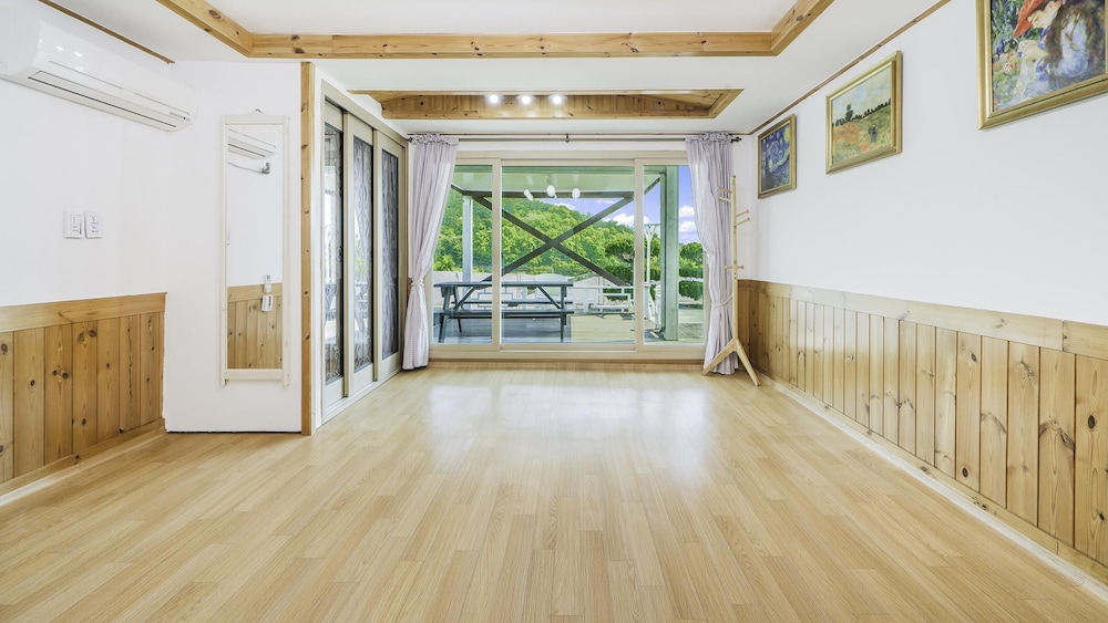 Namhae Hanuri Pension view 4