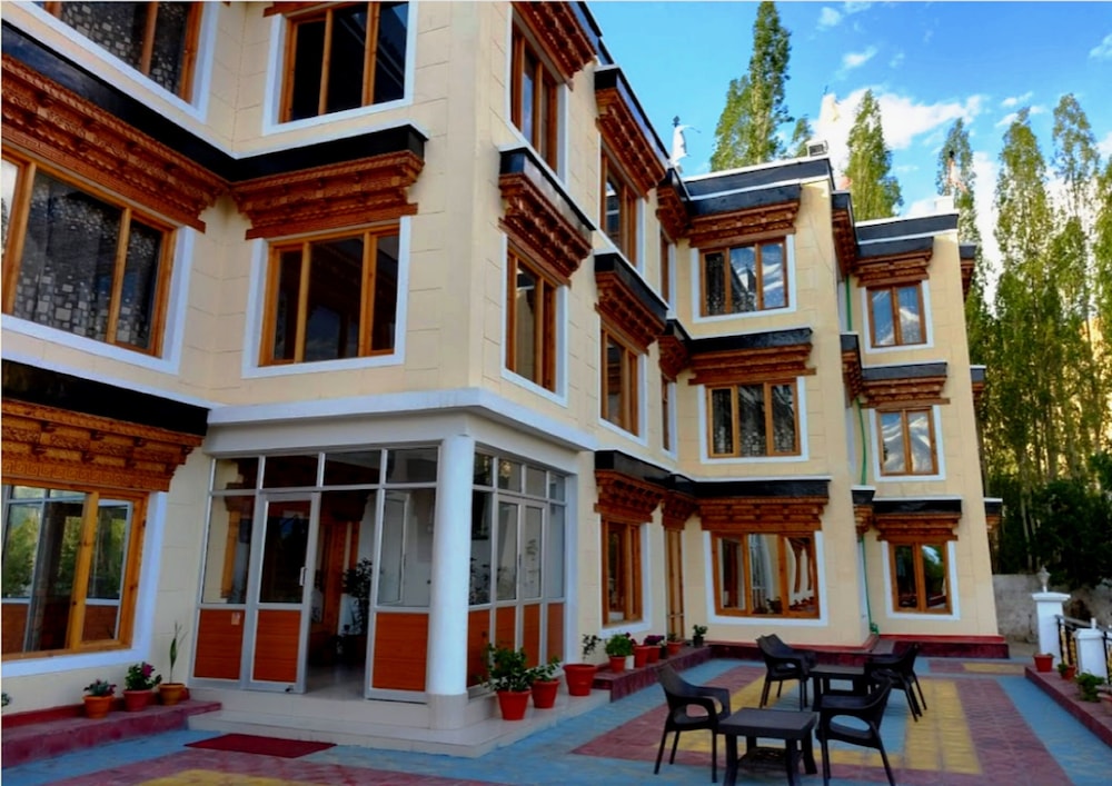 TIH Hotel Khakshal