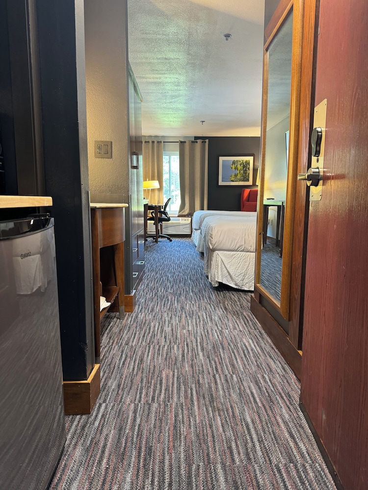 Cordele Vacations - Lux Hotel - Property Image 5