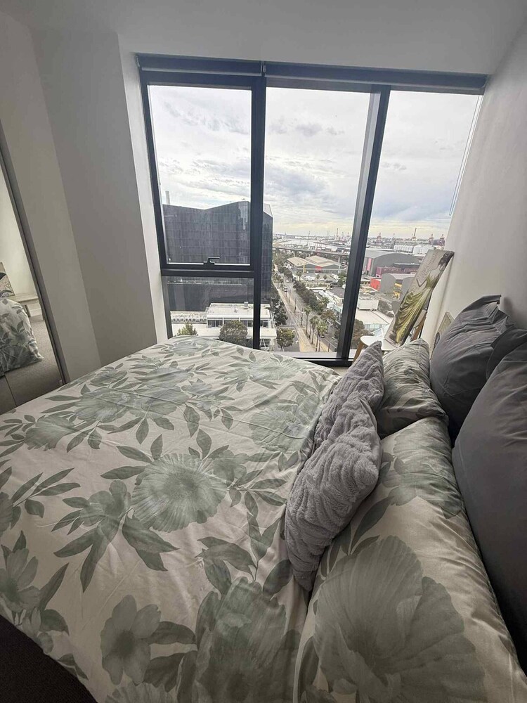 Cosy 2 Bedroom Apartment With Pool, gym and Sauna