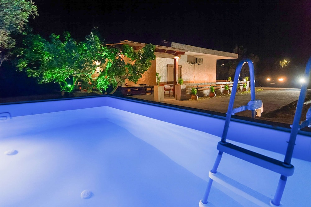 Sinani Villa - Garden Oasis With Private Pool