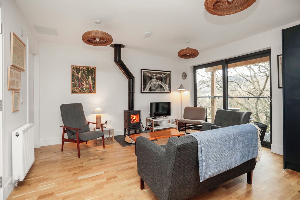 27 Strathtay Lodges