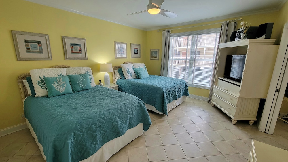 Desoto Beach Club 102