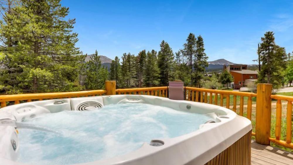 Breck_clifton_lodge