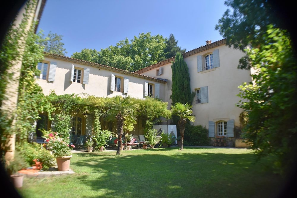 New Bastide Couronne d Aix Luxury in Aix-en-provence A Sophisticated Retreat for Families and Friends
