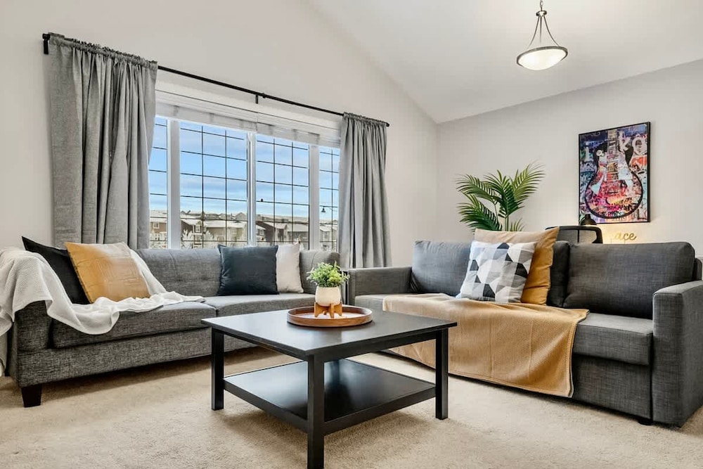 The Mask - 5BD - Movie Room - Kidfriendly