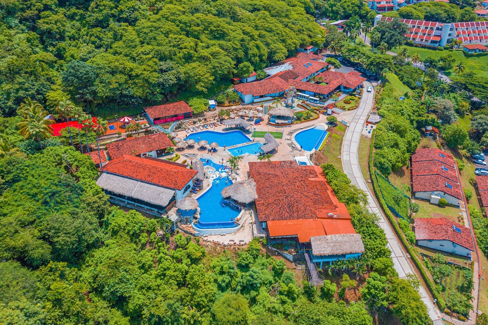 Condovac la Costa