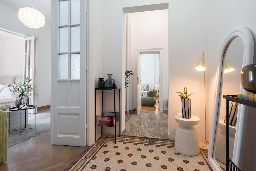 Stunning 3BR Apartment in Bucharest