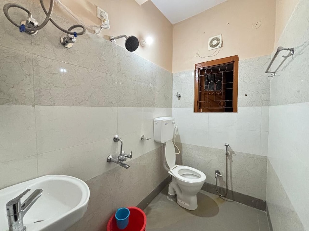Sri Mayapur Chandrodaya Guest House